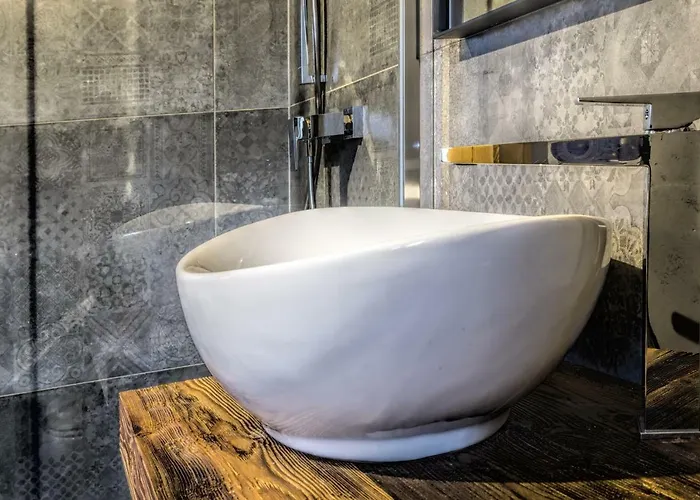 N°75- Na Uboczu Feriehus *