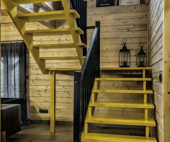 N°75- Na Uboczu Feriehus *